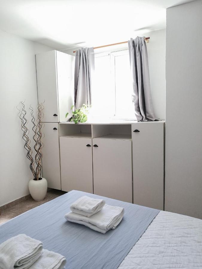 Apartment Departamentos Araucarias- 2 A 5 Personas Con Estacionamiento Neuquen